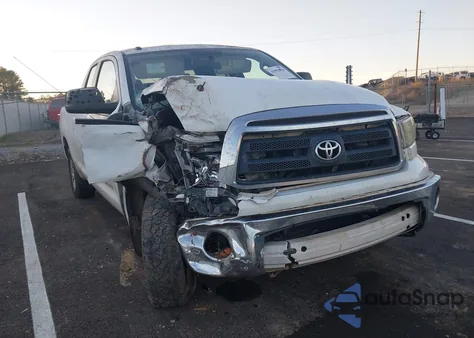 2010 Toyota Tundra Grade 5.7L V8 из США, поврежденный, VIN 5TFRY5F19AX094689